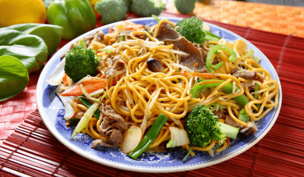 stir fry beef chow mein